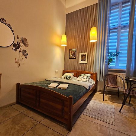 Deja Vu Hostel Varsó Kültér fotó