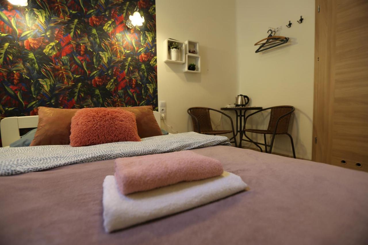 Deja Vu Hostel Varsó Kültér fotó