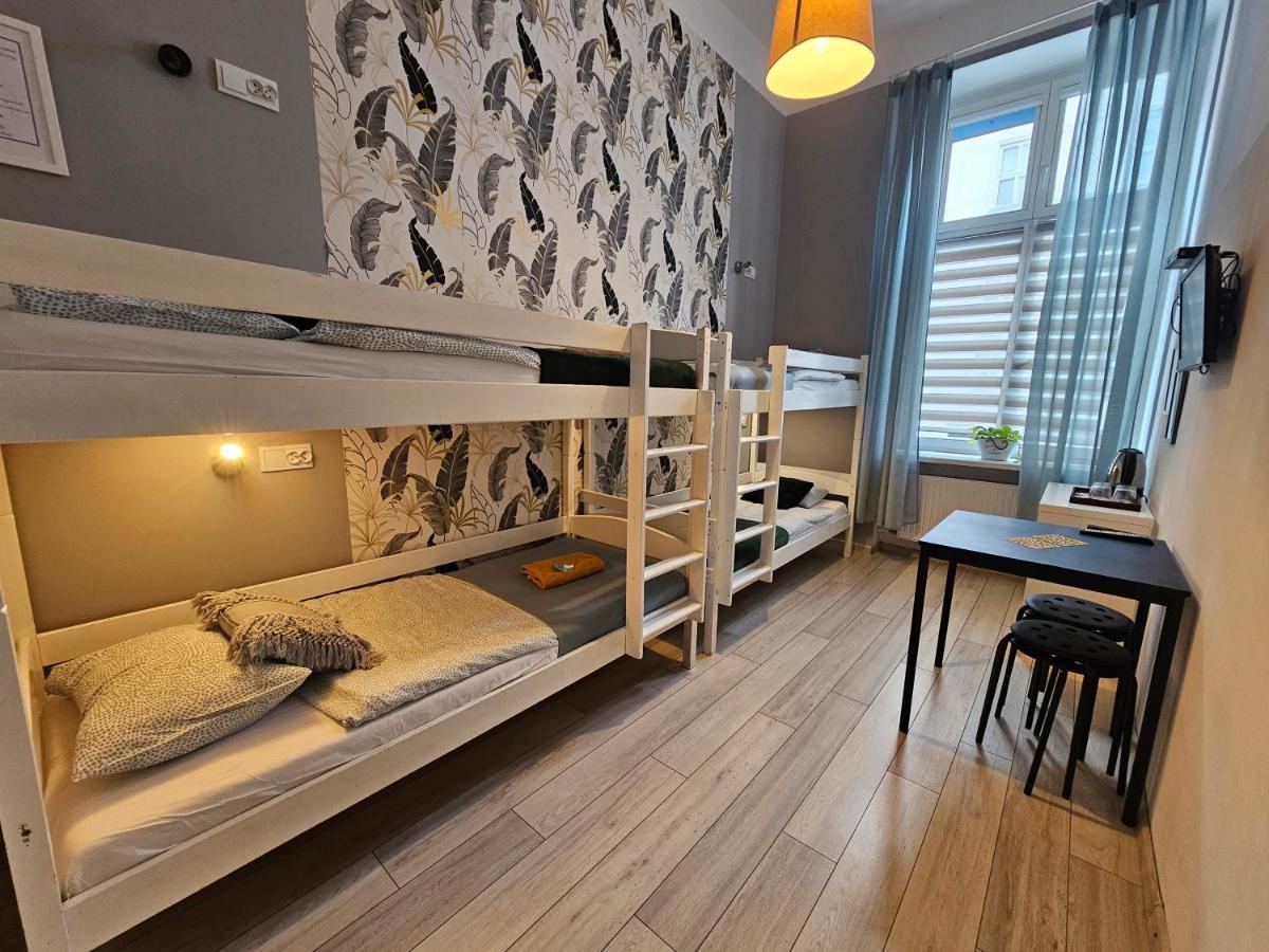 Deja Vu Hostel Varsó Kültér fotó