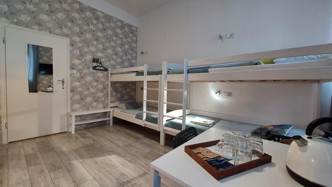 Deja Vu Hostel Varsó Kültér fotó