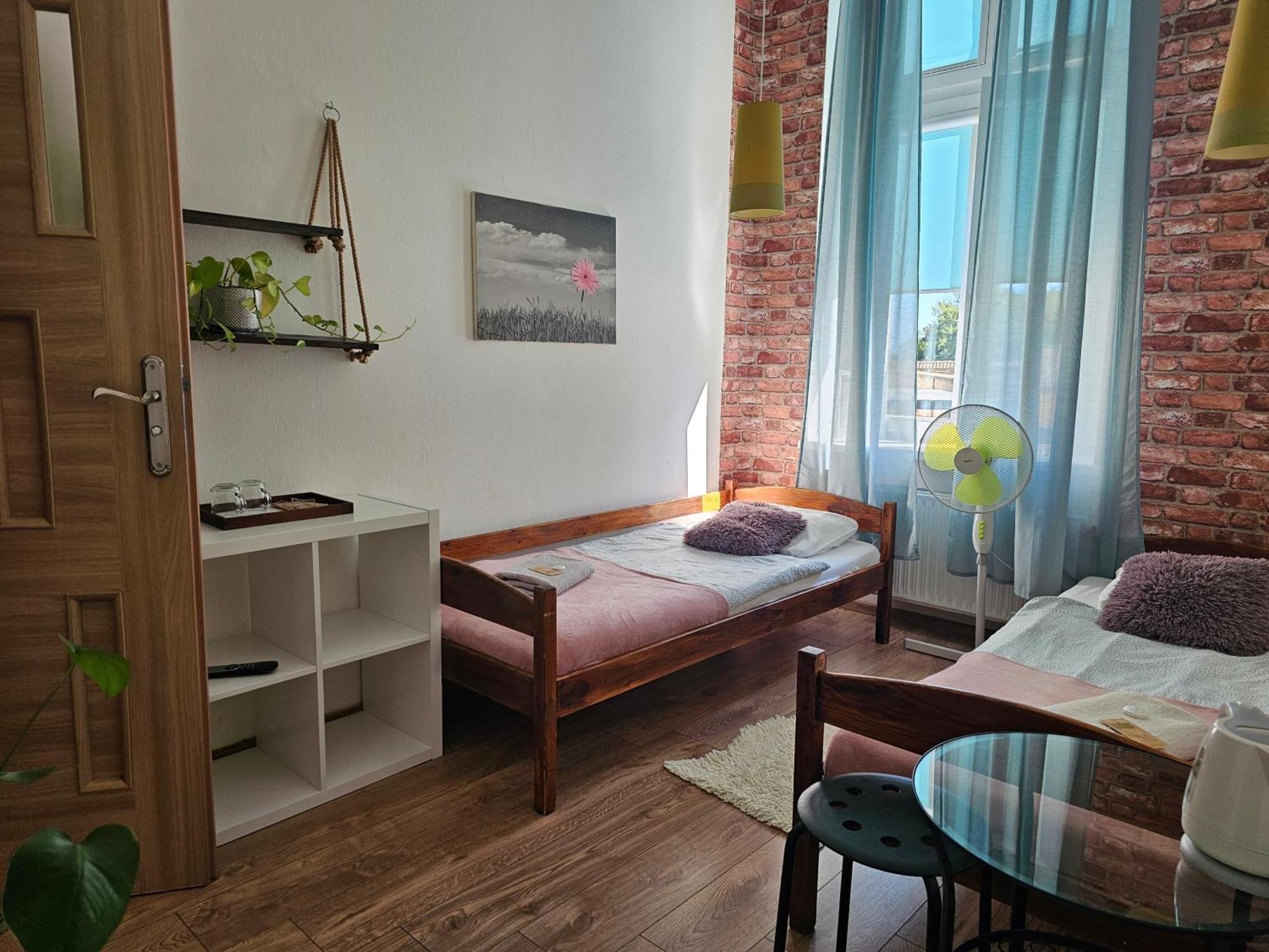 Deja Vu Hostel Varsó Kültér fotó