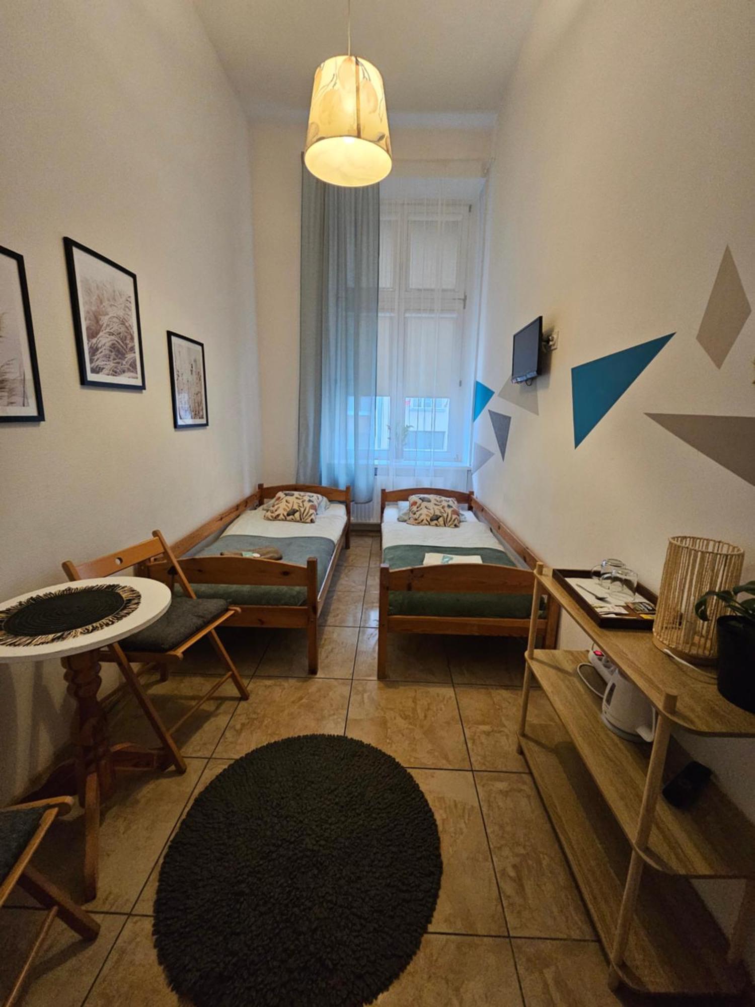 Deja Vu Hostel Varsó Kültér fotó